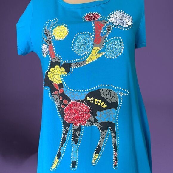 Beautiful Blue Embroidery Deer /Floral super soft Top Size L - Picture 5 of 6